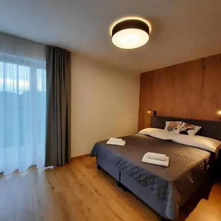 Kubinska, Hillside Apartment *