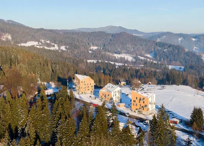 Kubinska, Hillside 아파트 돌니 쿠빈