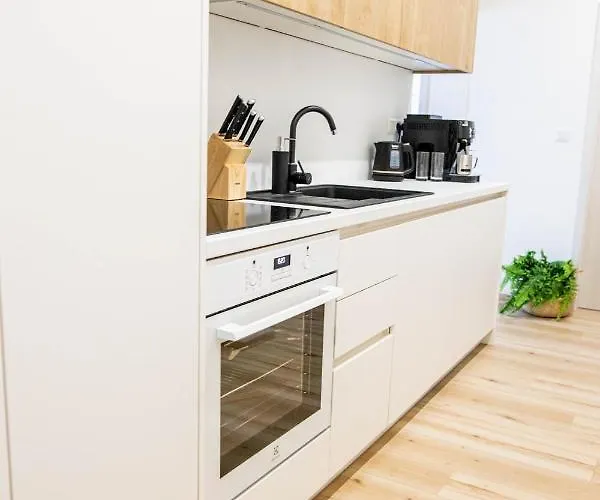 Kubinska, Hillside * 돌니 쿠빈